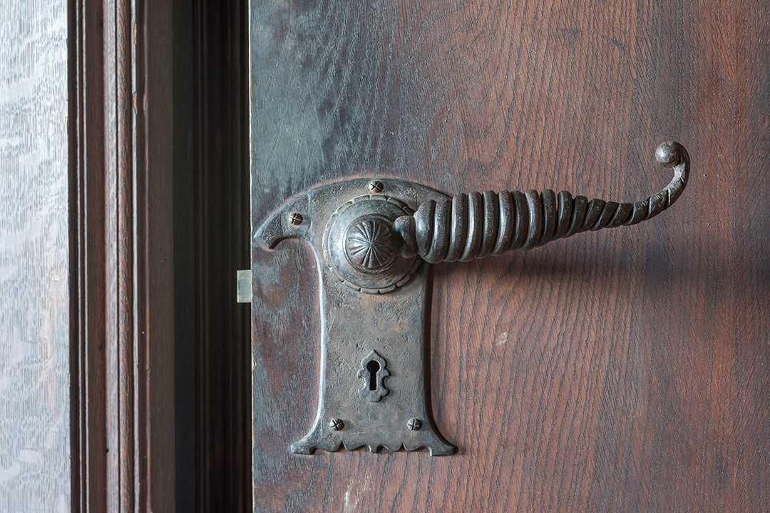 Hauntingly Beautiful Hudson Valley Castle With Halloween Vibes Asks 3 5m Details