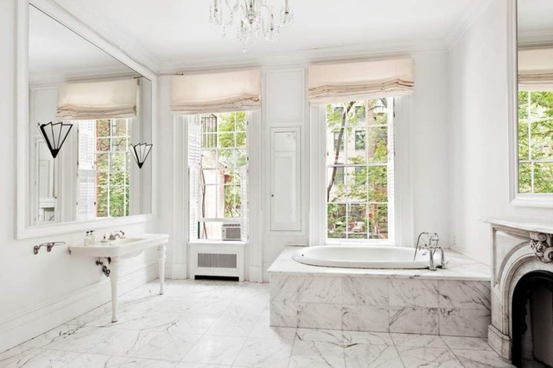 Kate Winslet Chelsea Rental Bath 1