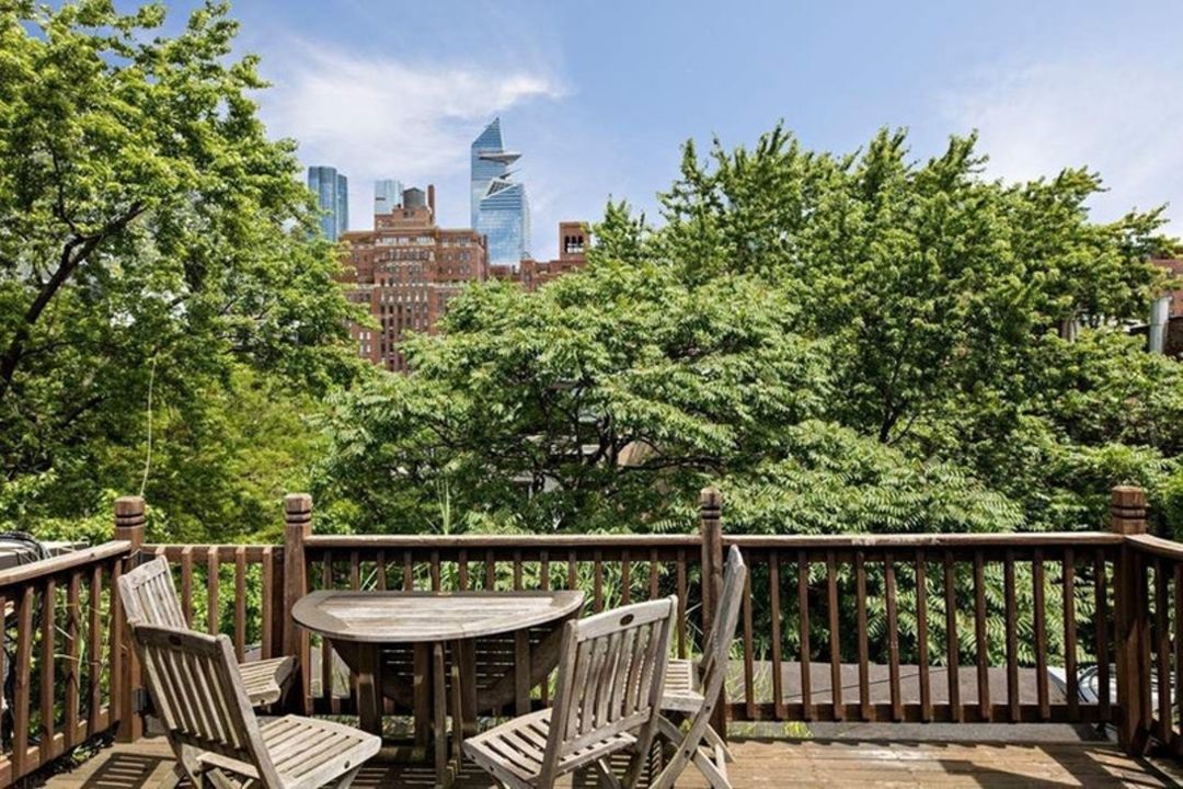 Kate Winslet Chelsea Rental Outdoor Dining