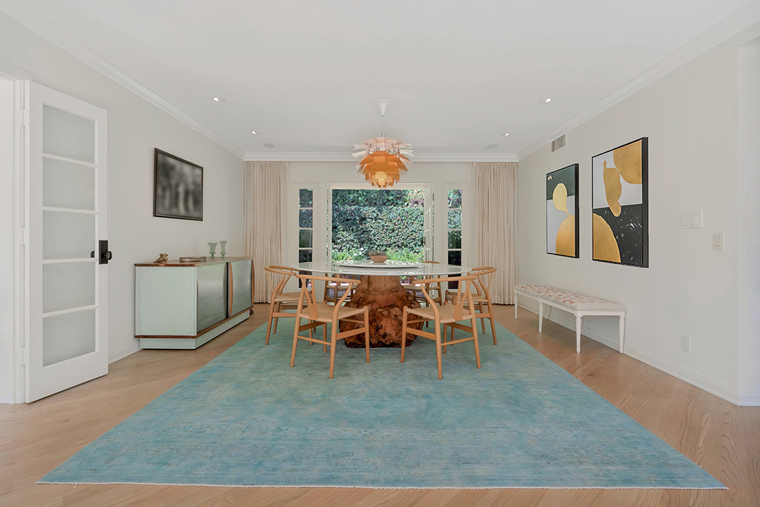 Katy Perry Lists Charming And Ultra Private Beverly Hills Home Dining Area