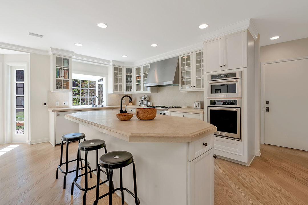 Katy Perry Lists Charming And Ultra Private Beverly Hills Home Kitchen