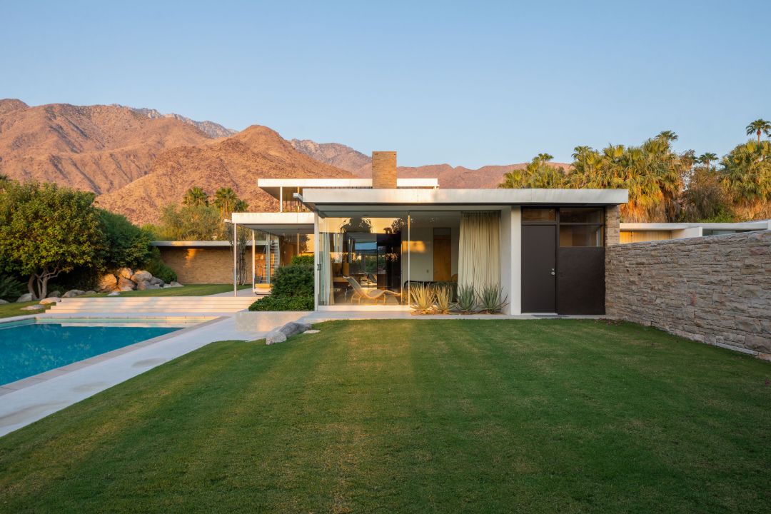 Kaufmann Desert House Richard Neutra Palm Springs Lawn