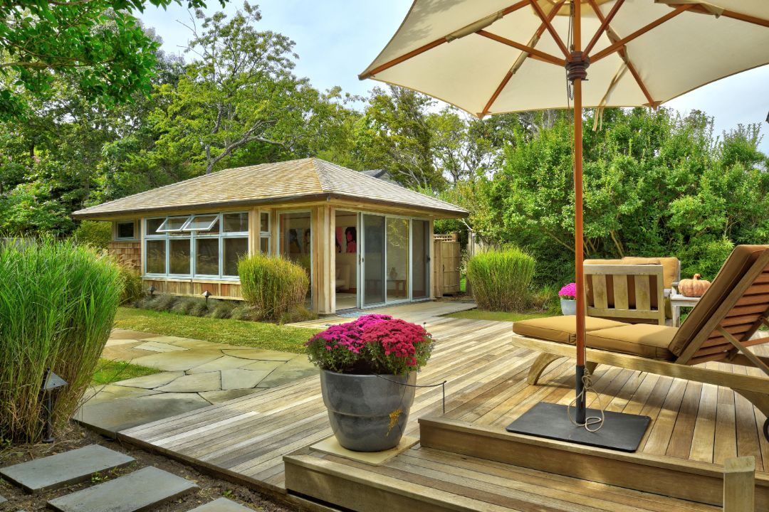 Kim Cattrall East Hampton Detached Studio