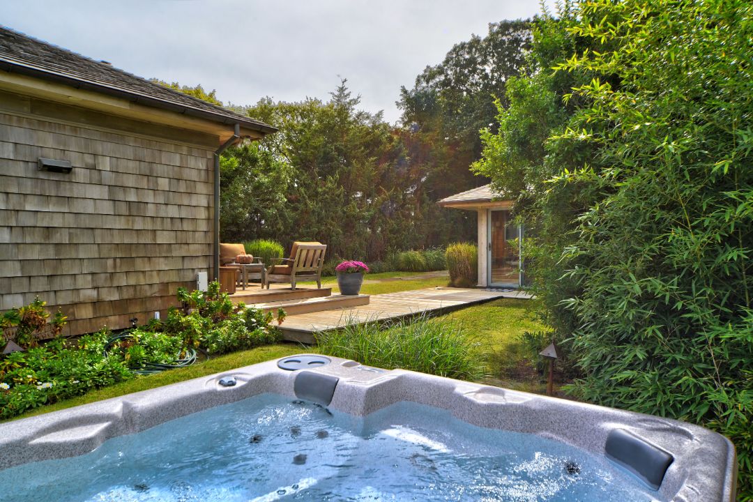 Kim Cattrall East Hampton Hot Tub