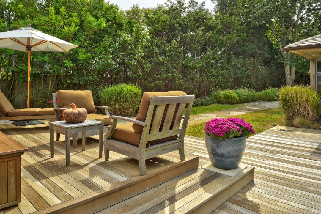 Kim Cattrall East Hampton Outdoor Seating I