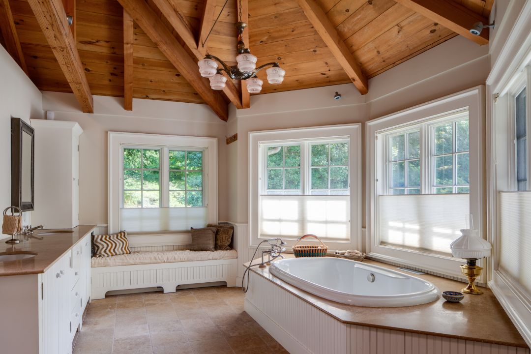 Morley Safer 60 Minutes Cheshire Ct Bathroom