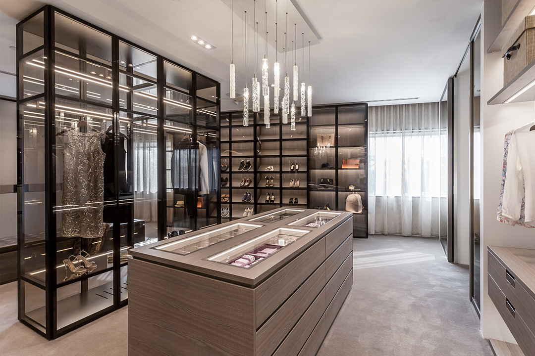 Precision Meets Fashion In These Glamorous Glass Doors Eggersmann Closet