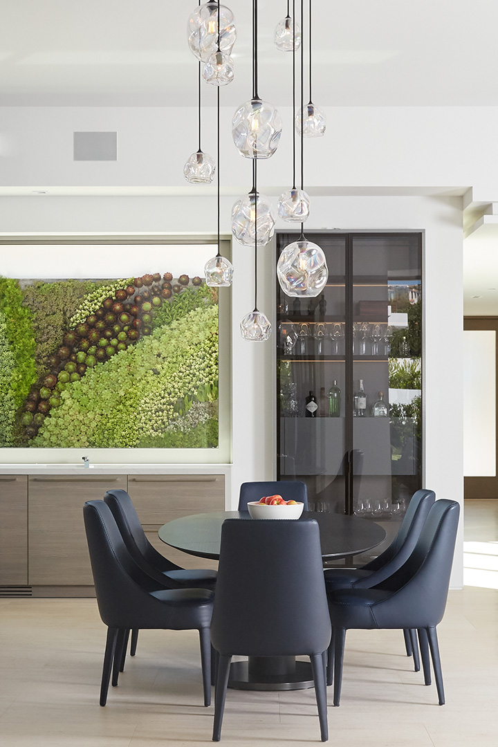 Precision Meets Fashion In These Glamorous Glass Doors Eggersmann Dining Table