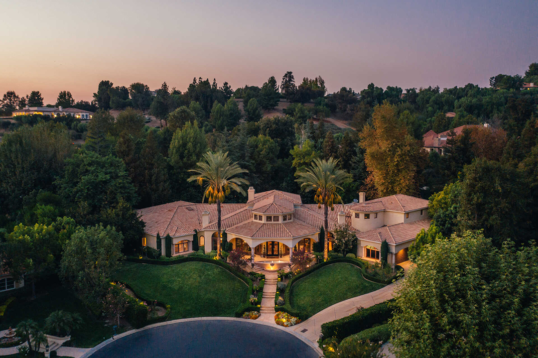 Rockstar Nikki Sixx Lists Bold Yet Serene Mediterranean Mansion For 5 6m Aerial
