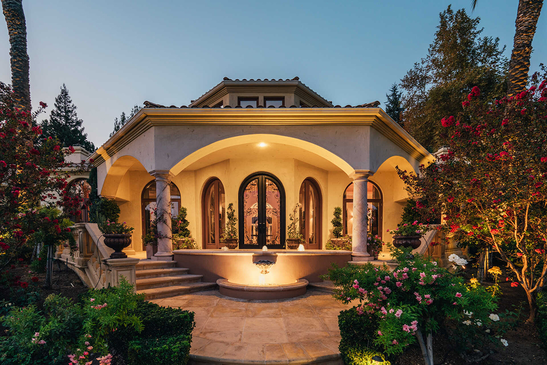 Rockstar Nikki Sixx Lists Bold Yet Serene Mediterranean Mansion For 5 6m Entry Night