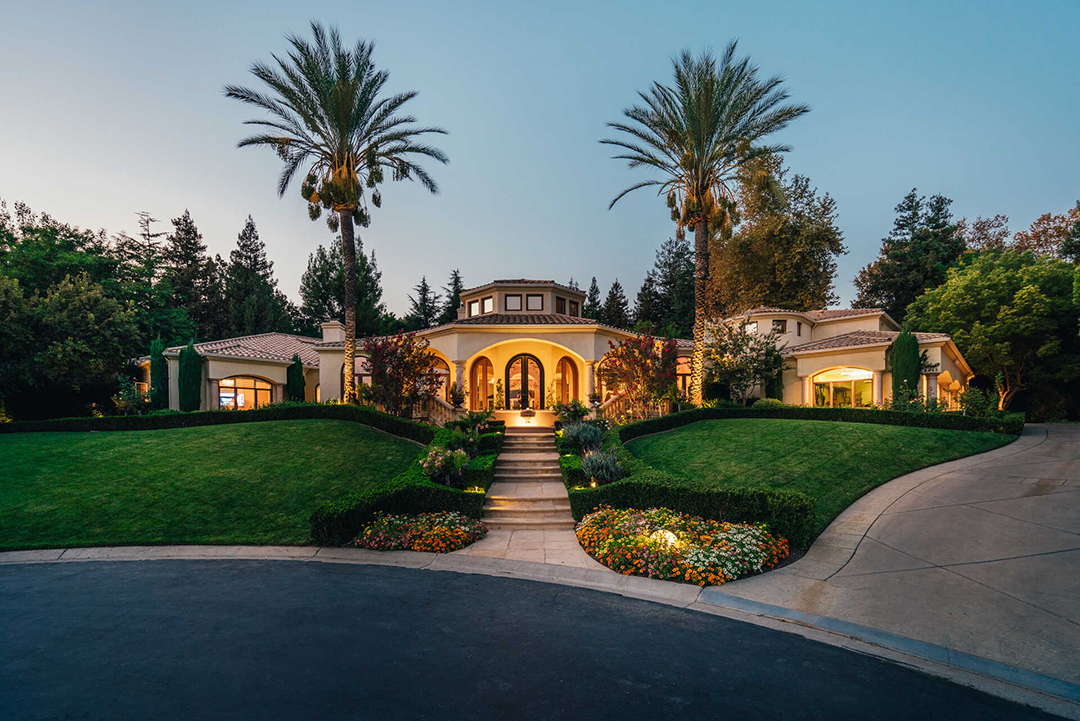 Rockstar Nikki Sixx Lists Bold Yet Serene Mediterranean Mansion For 5 6m Exterior