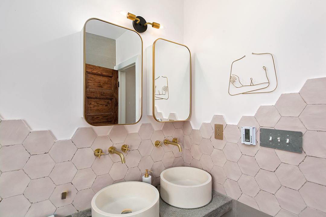 Step Inside An Eclectic And Airy Brooklyn Home Listed For 3 2m Bathroom Trend