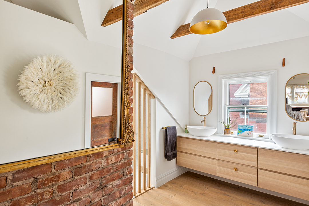 Step Inside An Eclectic And Airy Brooklyn Home Listed For 3 2m Lounge B