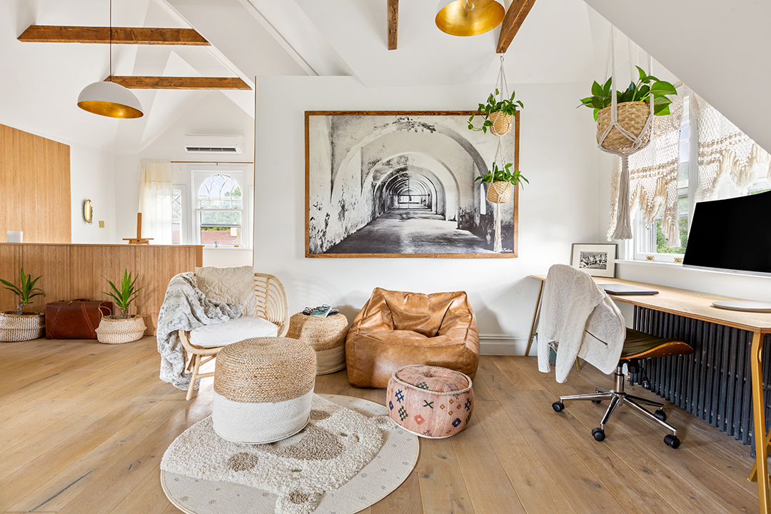 Step Inside An Eclectic And Airy Brooklyn Home Listed For 3 2m Lounge