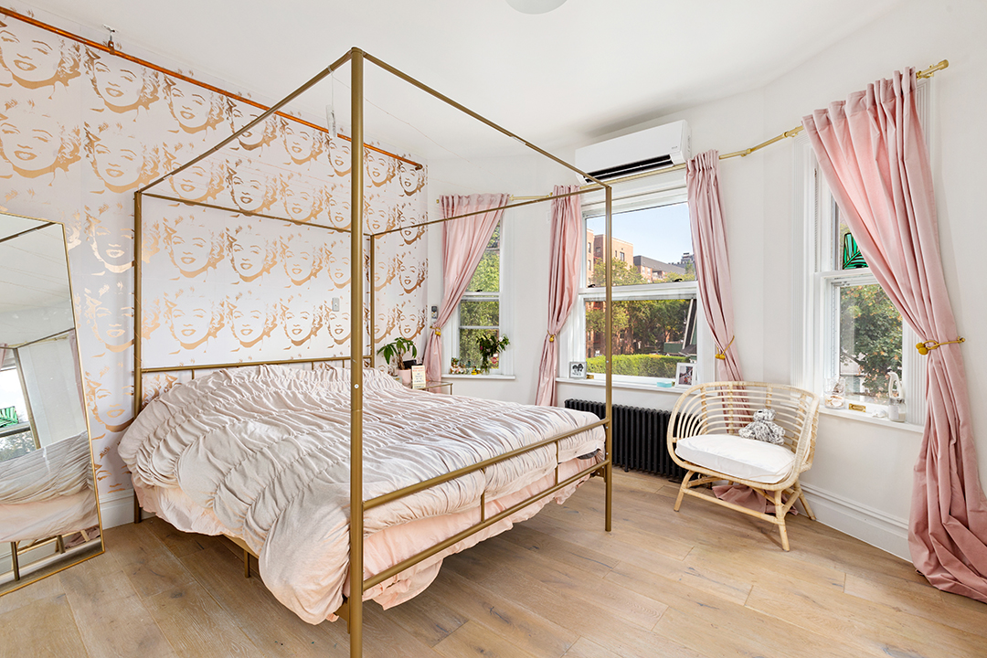 Step Inside An Eclectic And Airy Brooklyn Home Listed For 3 2m Wallpaper