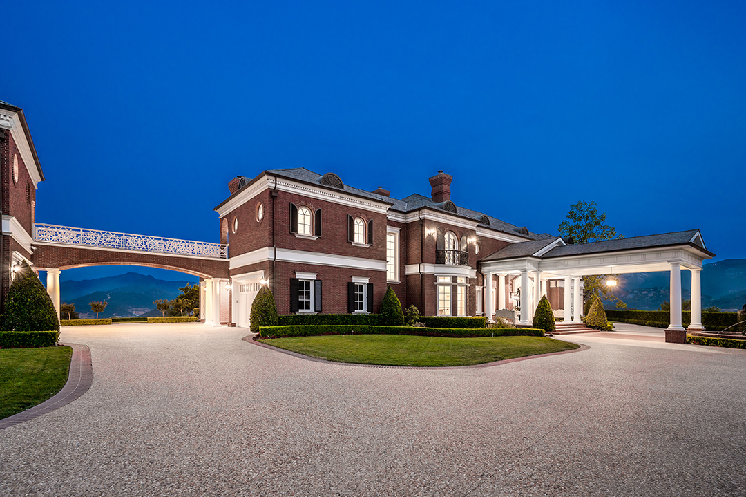 Wayne Gretzky Lists A Great Mansion In Thousand Oaks For 23m Motor Court