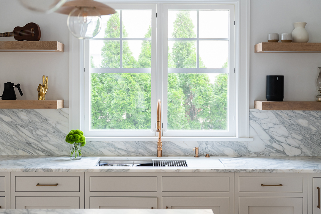 Young Familys Rowayton Home Balances Timeless Elegance And Trends Nukitchens Sink