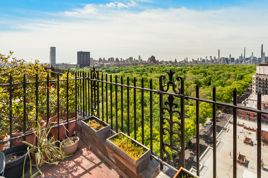 5 Luxury Nyc Rentals Available All Over Manhattan Balcony