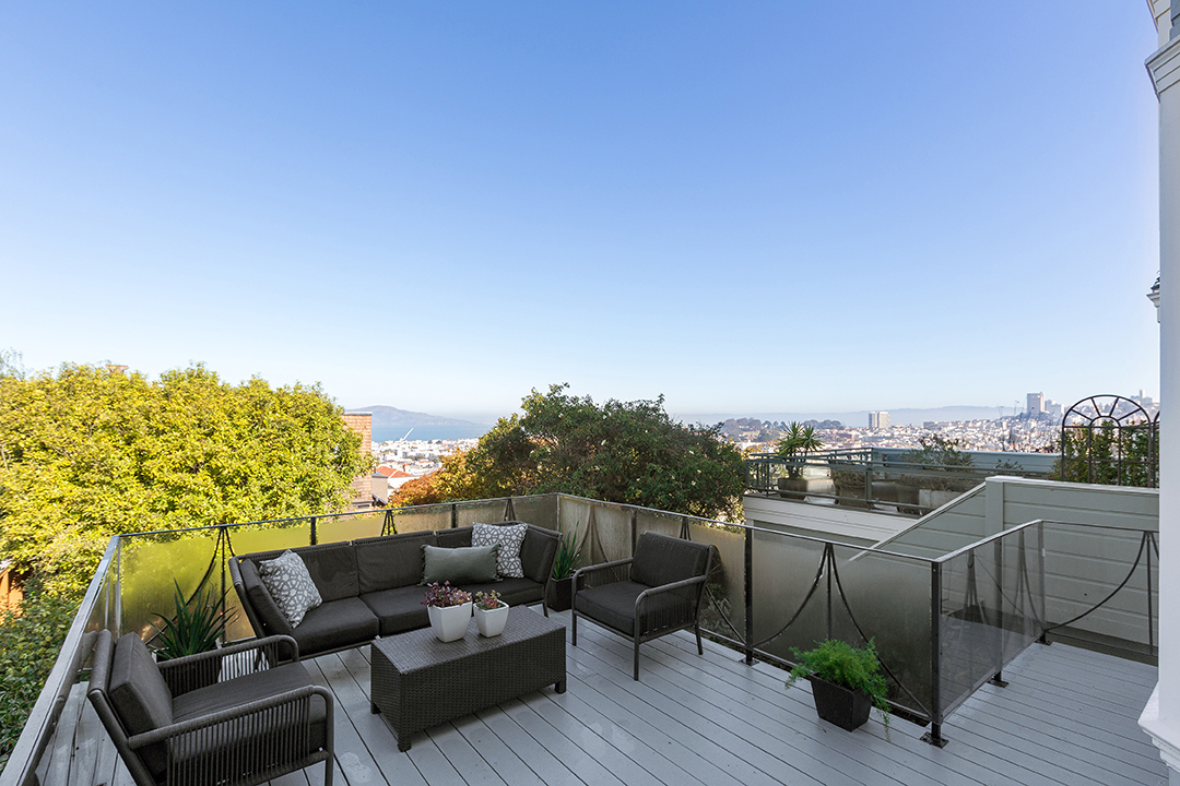 Winona Ryder San Fran Home Deck View