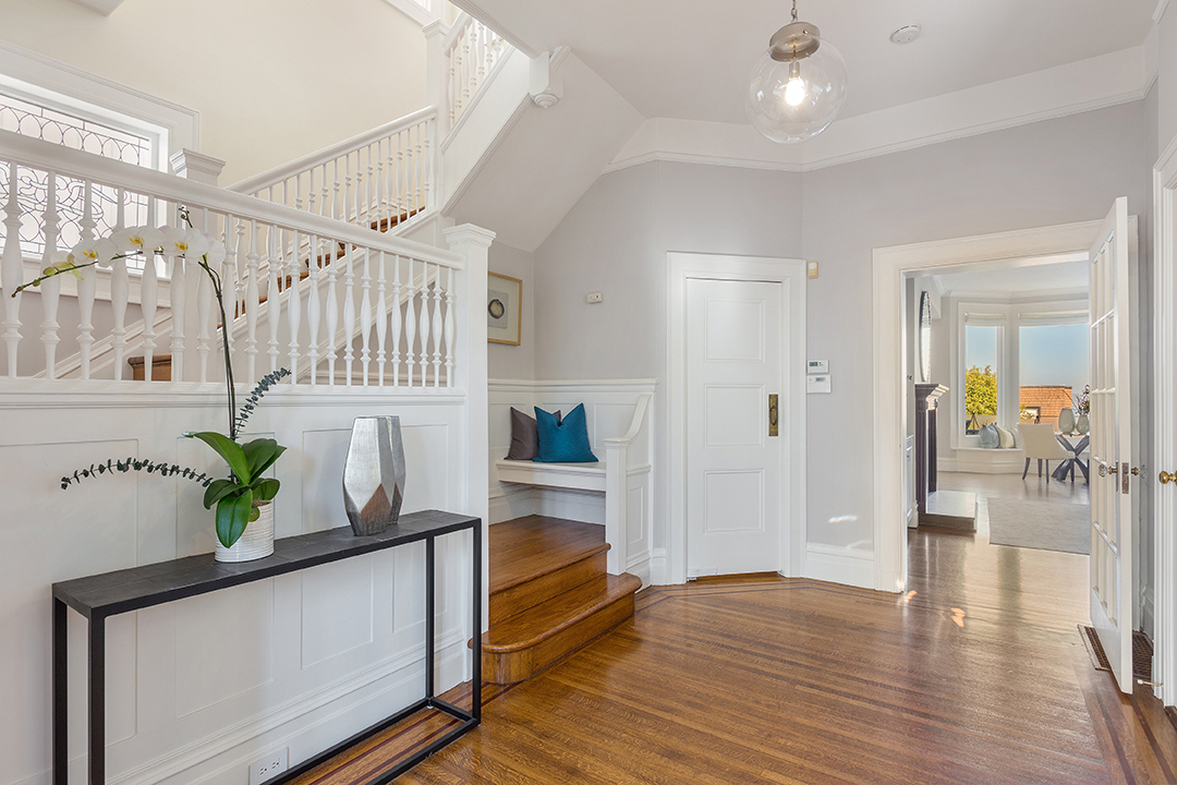 Winona Ryder San Fran Home Staircase