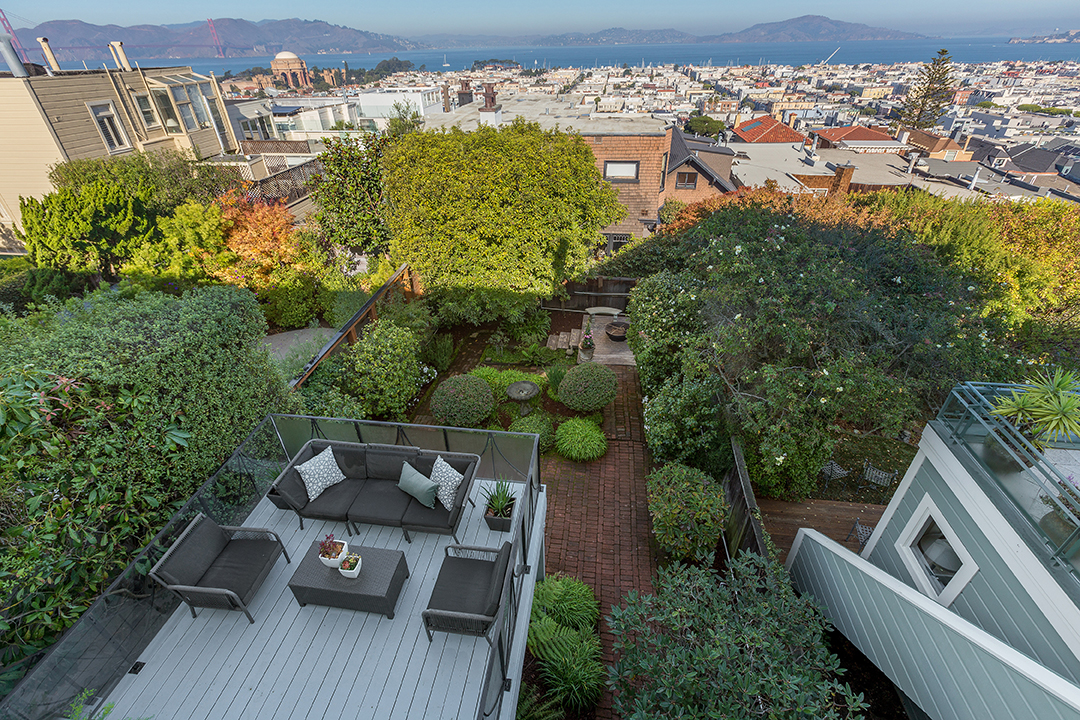 Winona Ryder San Fran Home Upper Level View Of Deck