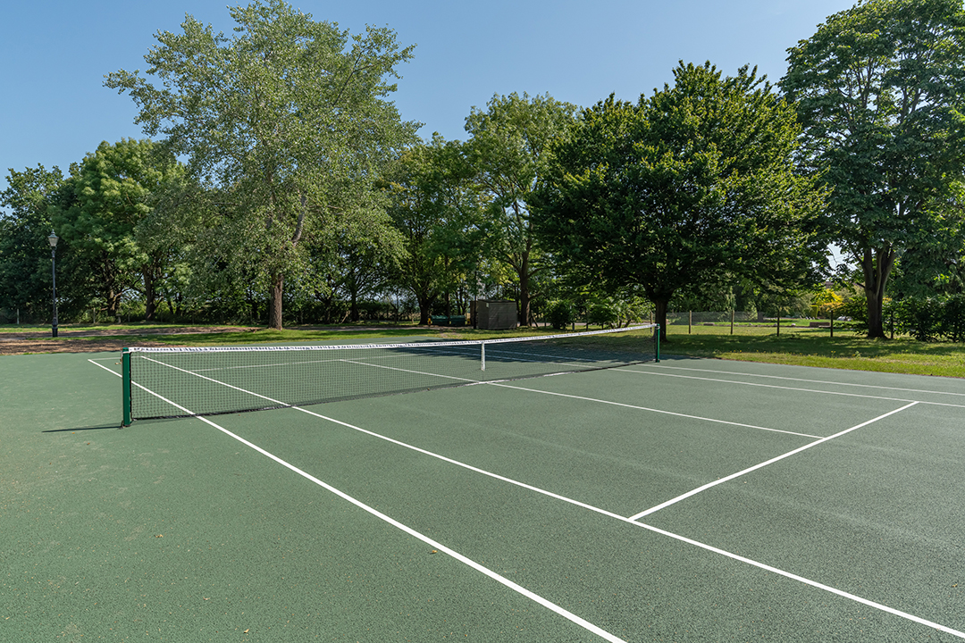 Crown Connections Country Manor Queen Elizabeth I Visited Offers 25 Luxury Apartments Tennis