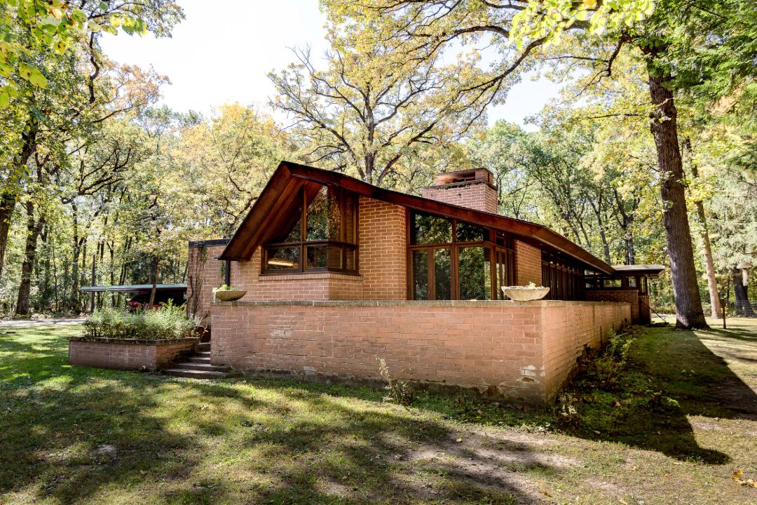 Frank Lloyd Wright Glenview Illinois Exterior II