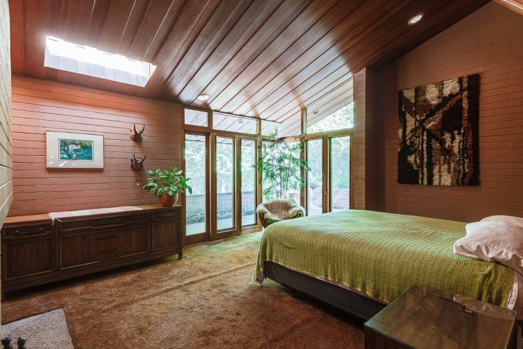 Frank Lloyd Wright Glenview Illinois Bedroom I