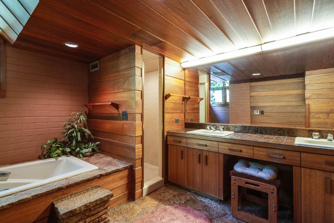 Frank Lloyd Wright Glenview Illinois Bathroom