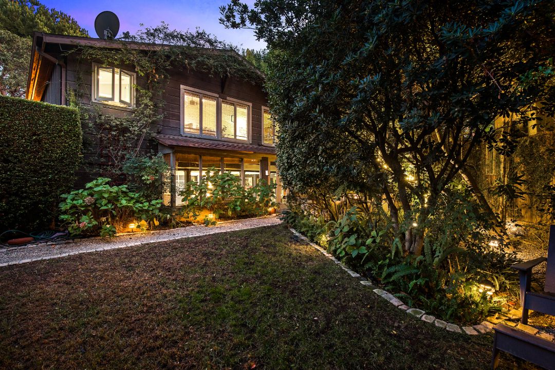 Ivarene Ave Hollywood Dell Los Angeles Yard