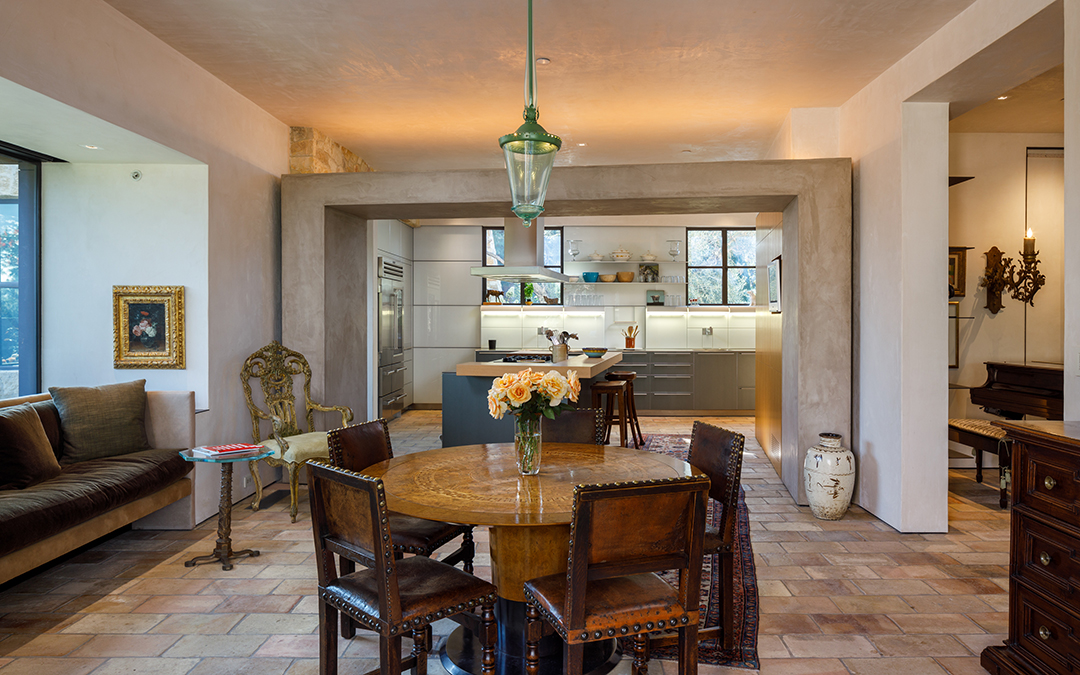 Masterful Tuscan Style Villa With Modern Twists Lists Asks 20m In Beverly Hills Dining