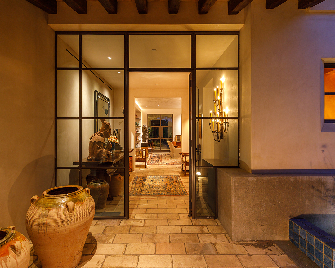 Masterful Tuscan Style Villa With Modern Twists Lists Asks 20m In Beverly Hills Floors