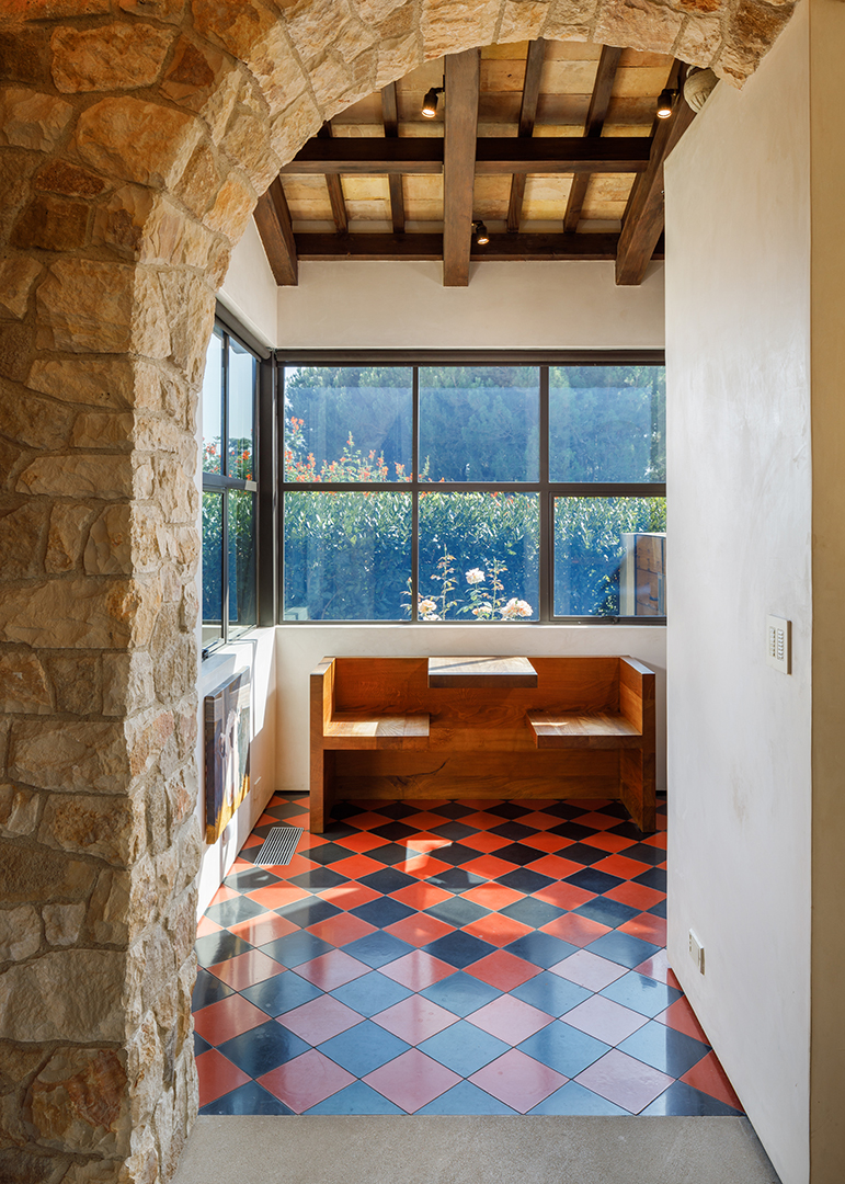 Masterful Tuscan Style Villa With Modern Twists Lists Asks 20m In Beverly Hills Hall