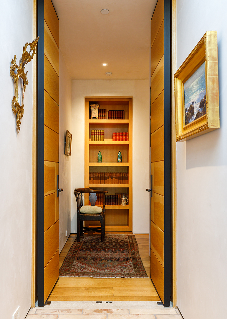 Masterful Tuscan Style Villa With Modern Twists Lists Asks 20m In Beverly Hills Office