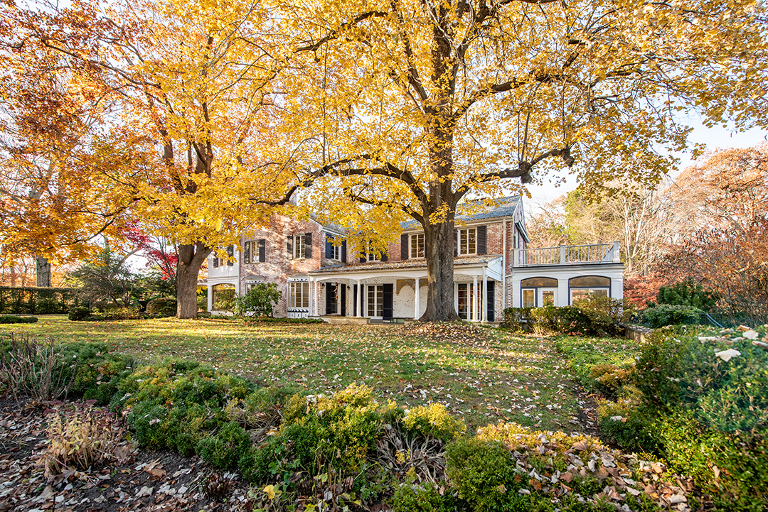 Paul Simons Secluded Haven In New Canaan Lists With A Fresh Price Foliage