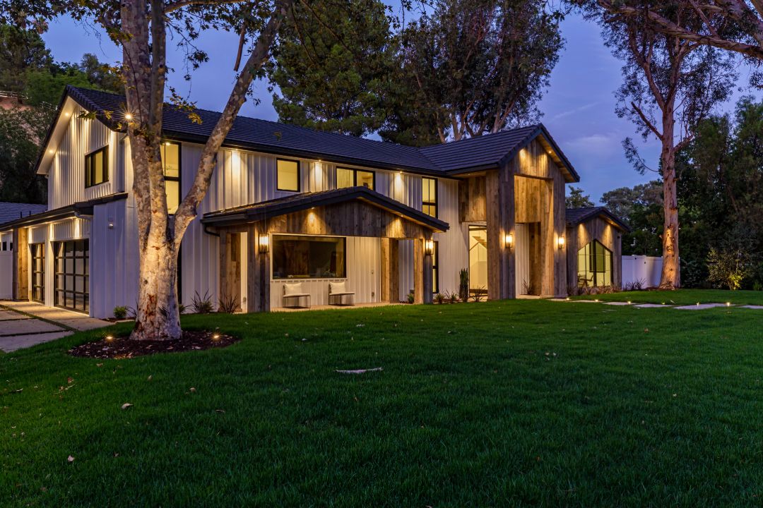 Scott Disick Hidden Hills Farmhouse Lawn