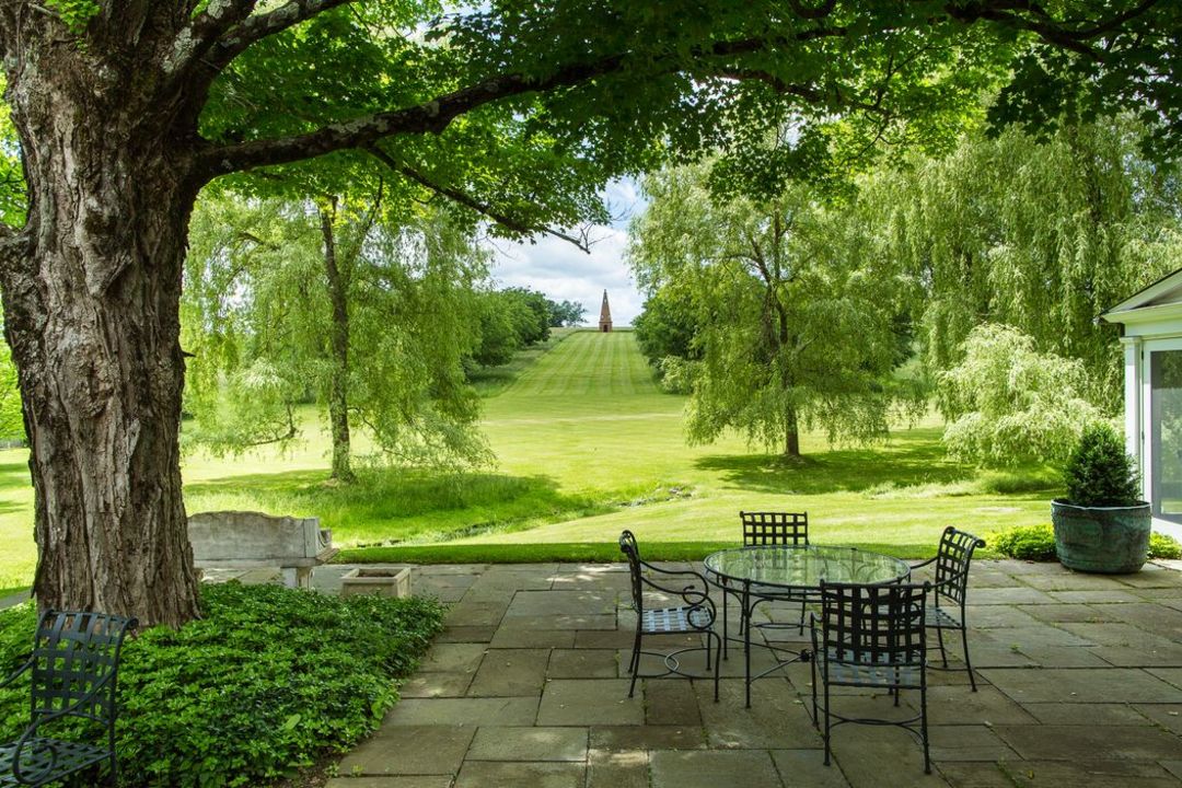 Sharon Ny English Country Estate Outdoor Seating