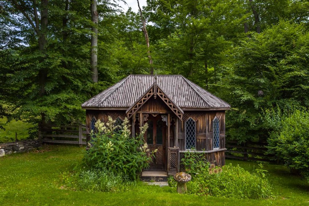 Sharon Ny English Country Estate Dacha