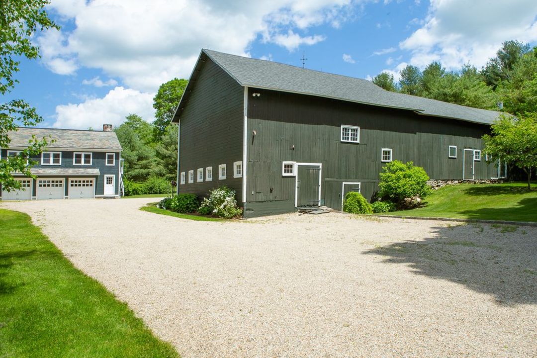 Sharon Ny English Country Estate Barn