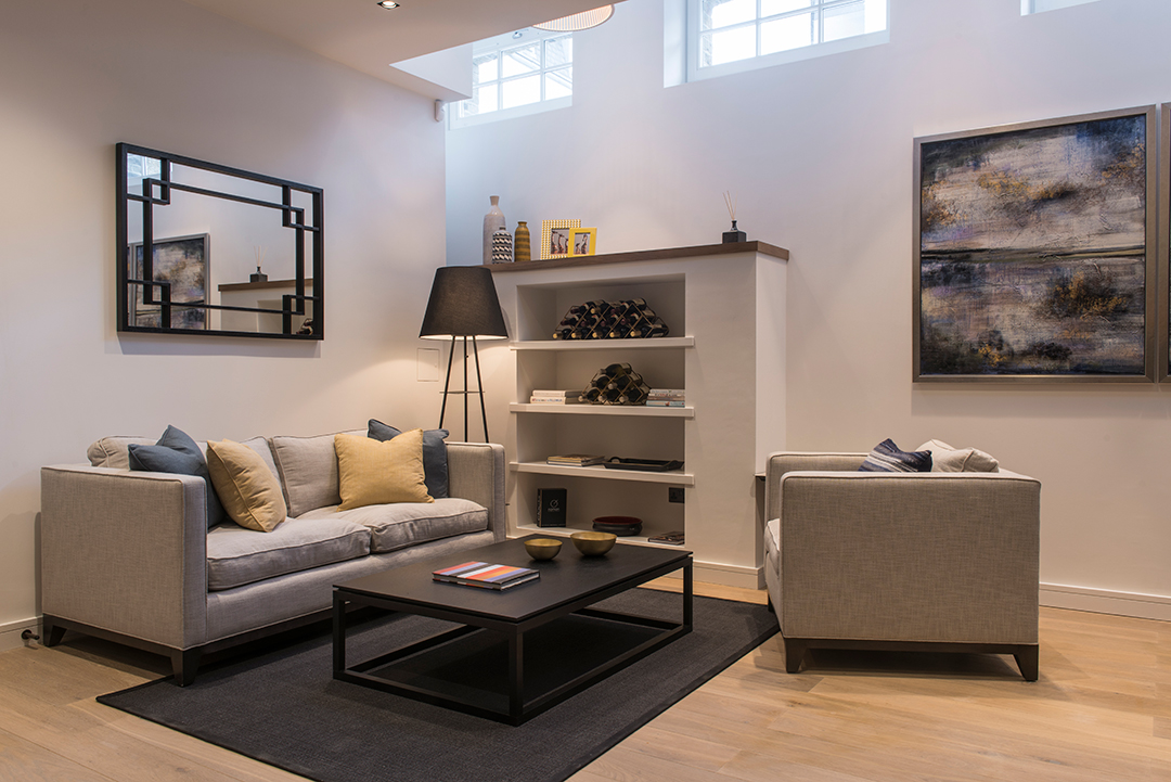 Singer Ellie Goulding Puts Contemporary Stunner On The Market Sitting Area