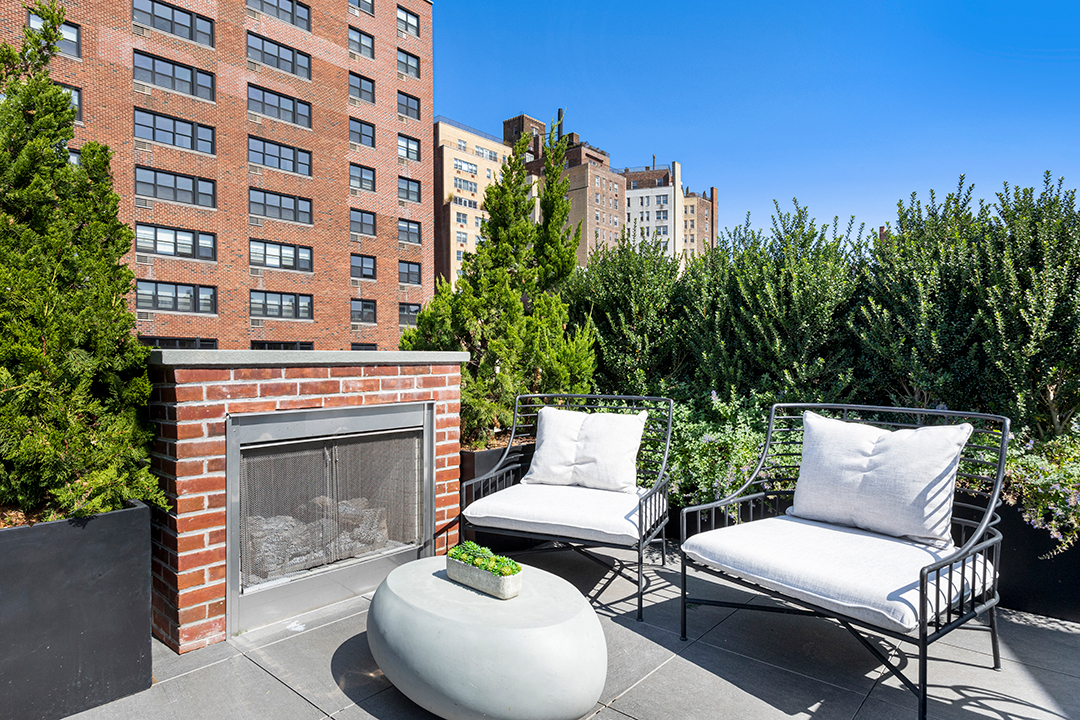 Step Inside A Historic Yet Contemporary West Village Townhouse Seeking 16 5m Outdoor B