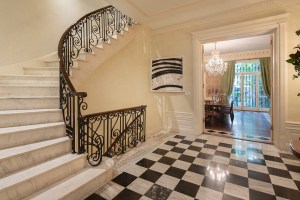 Upper East Side Childhood Home Of Gwyneth Paltrow Lists For 15 5m Foyer