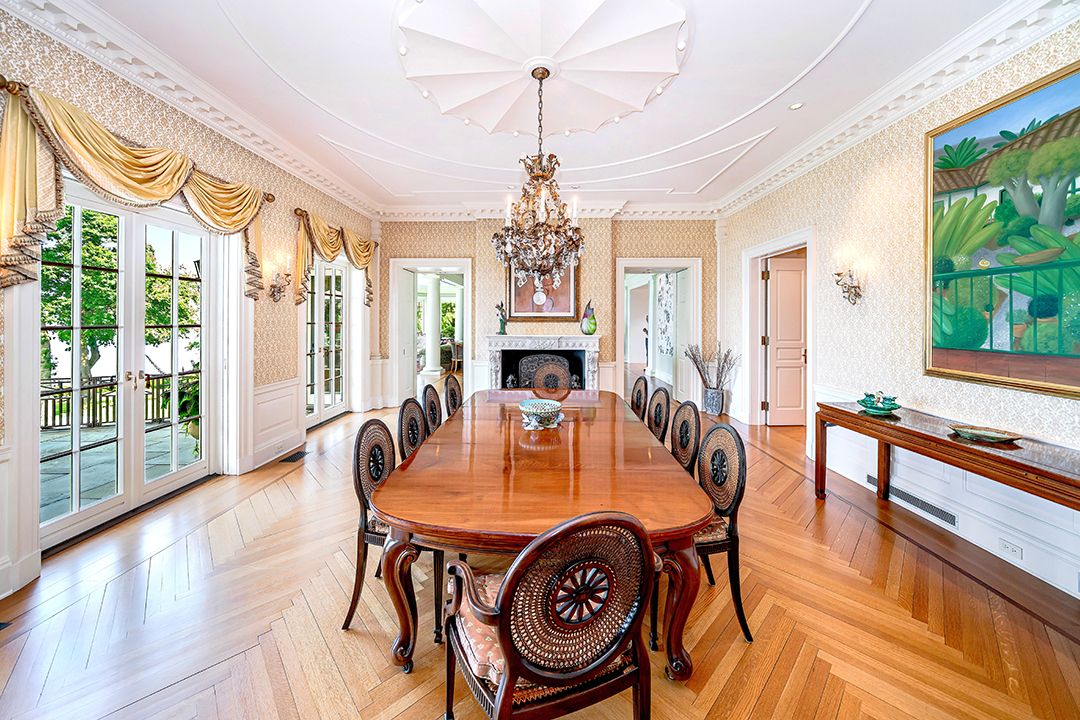 1 Swan Landing Great Neck Dining Room
