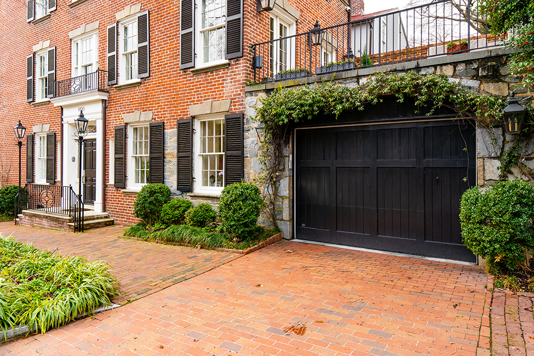 Jfk Georgetown Home Sold Garage