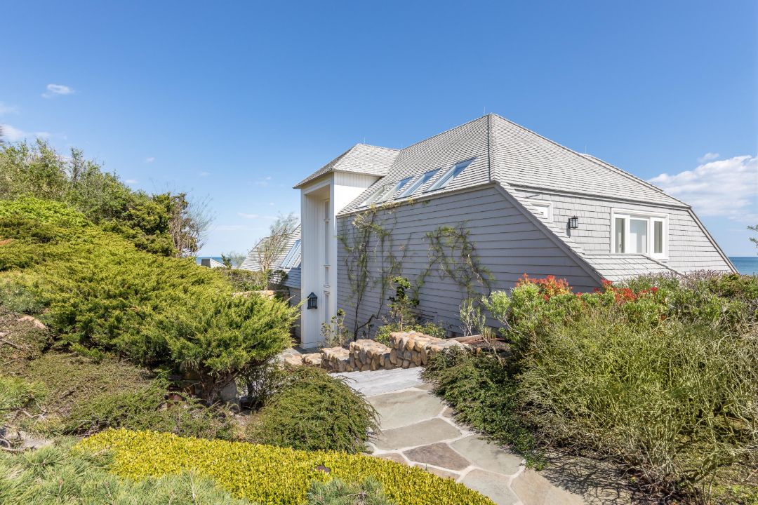 Bernie Madoff Montauk Beach House Front Walk