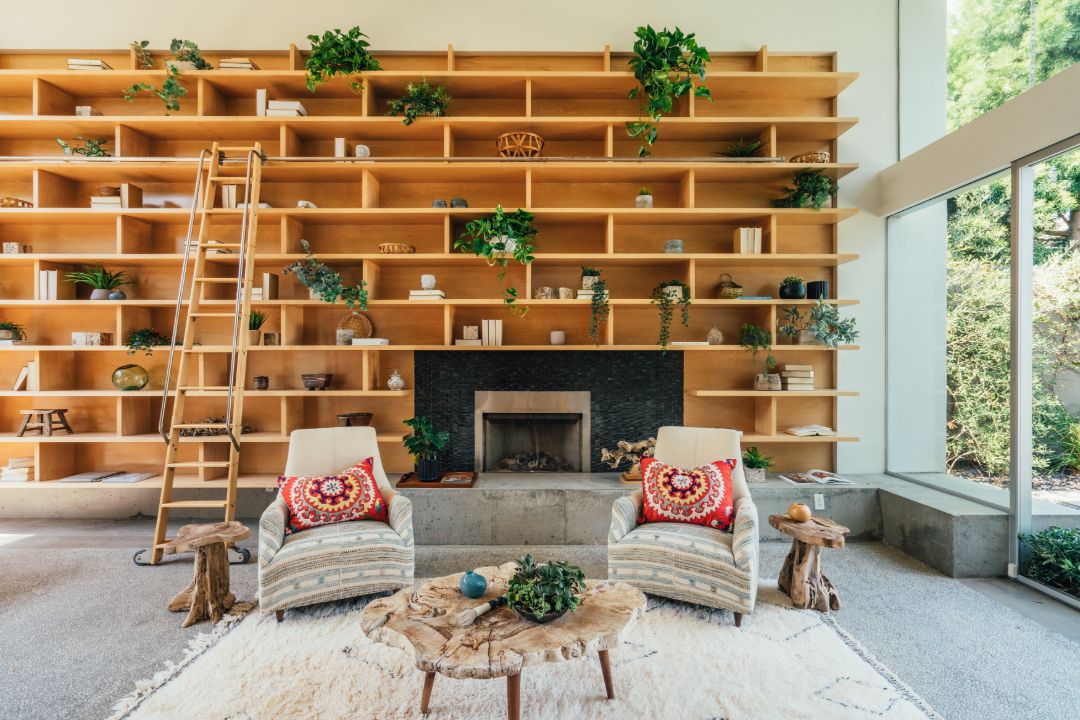 Emilia Clarke Venice Sale Built-ins, Fireplace