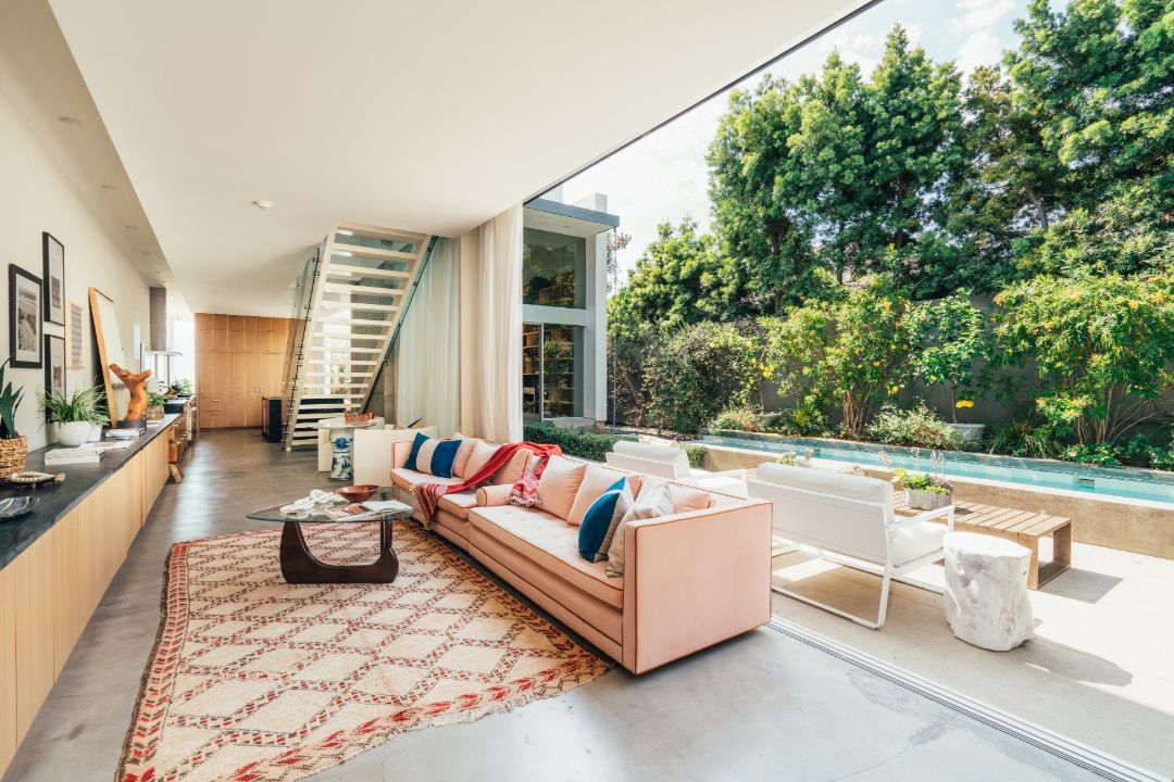 Emilia Clarke Venice Sale Living