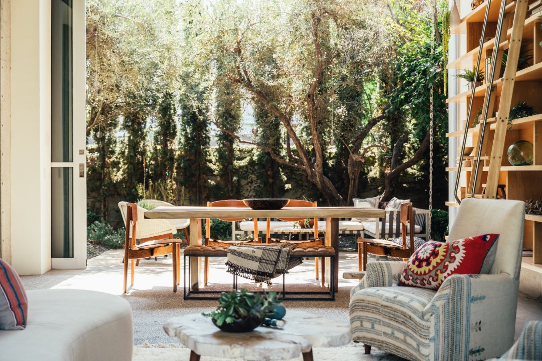 Emilia Clarke Venice Sale Dining II