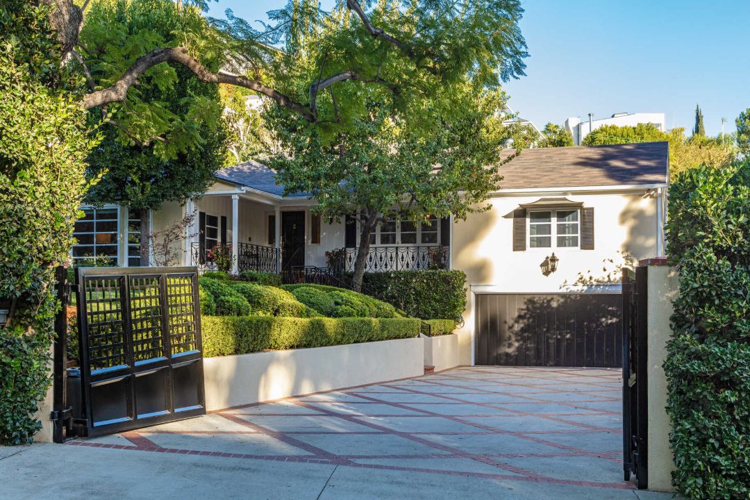 Estelle Getty Golden Girls Los Angeles Home Gate