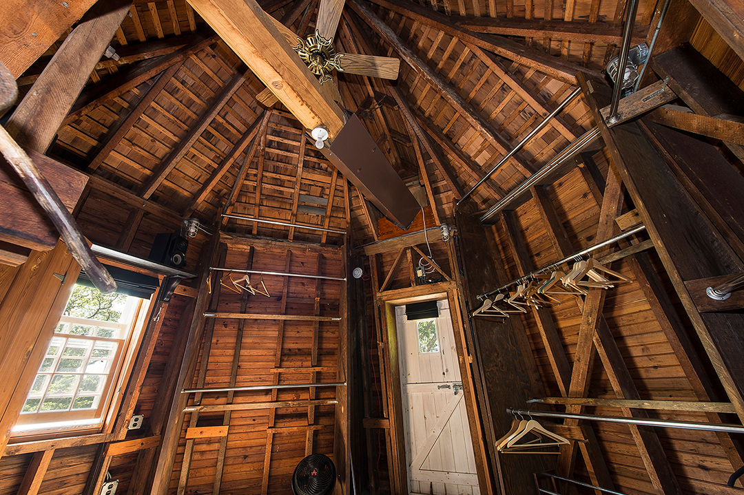 Famed Windmill House Marilyn Monroe Rented In The Hamptons Asks 11 5m Ceiling